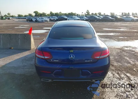 2017 Mercedes-Benz C 300 4Matic z USA, uszkodzony, nr VIN WDDWJ4KB1HF339605